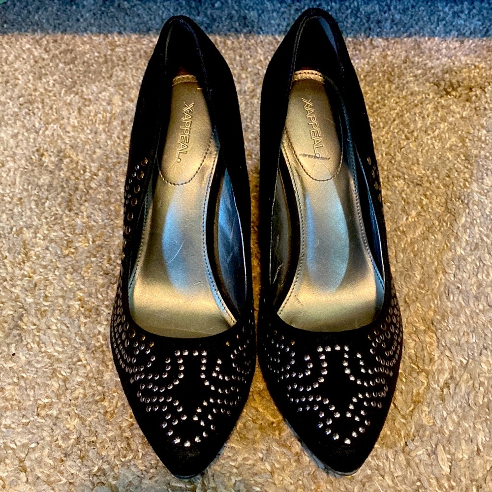 Black heels , size 6